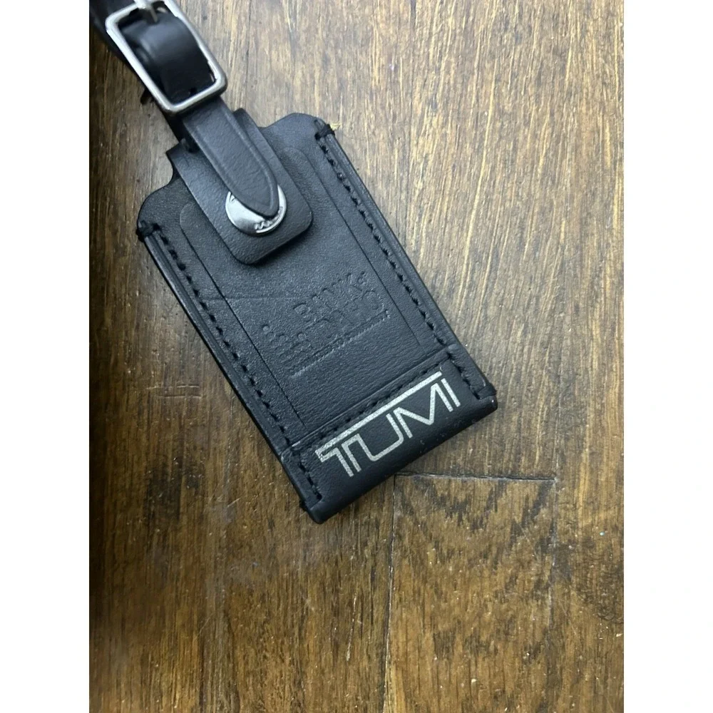 Tumi Harrison Seneca Slim Black Leather 15